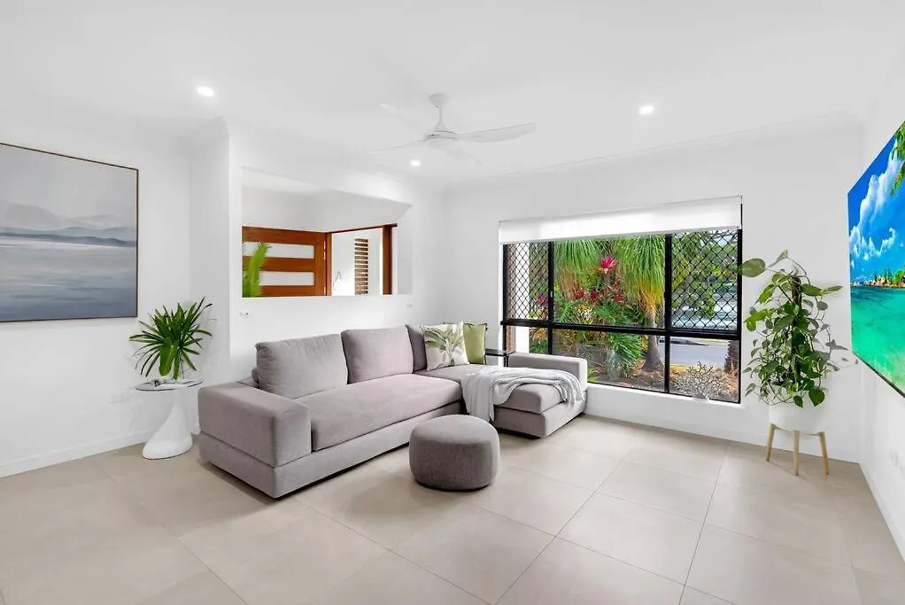 Lagoon Palms - By The Beach Pool Luxury Trinity Beach